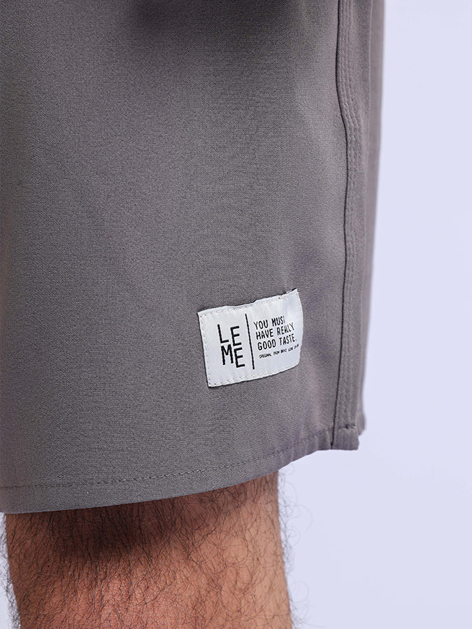 Shorts Essentials Cinza