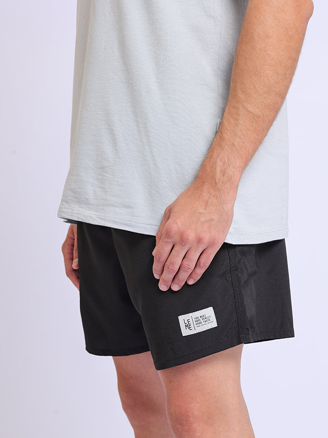 Shorts Essentials Preto