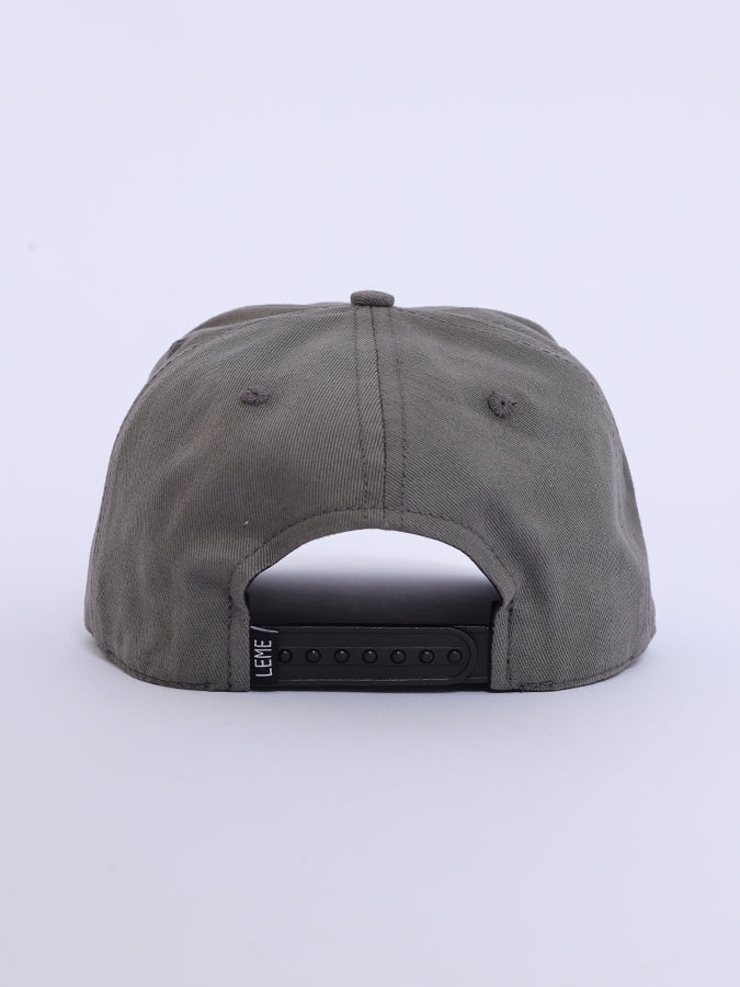 Boné Essential Cinza