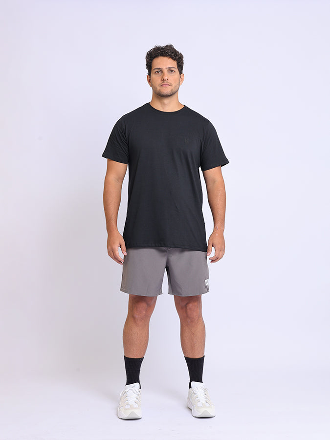 Camiseta Essentials Preta