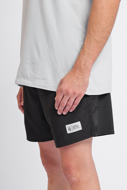 Shorts Essentials Preto