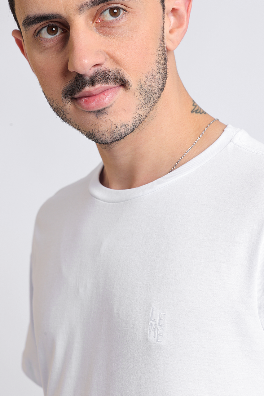 Camiseta Essentials Branca