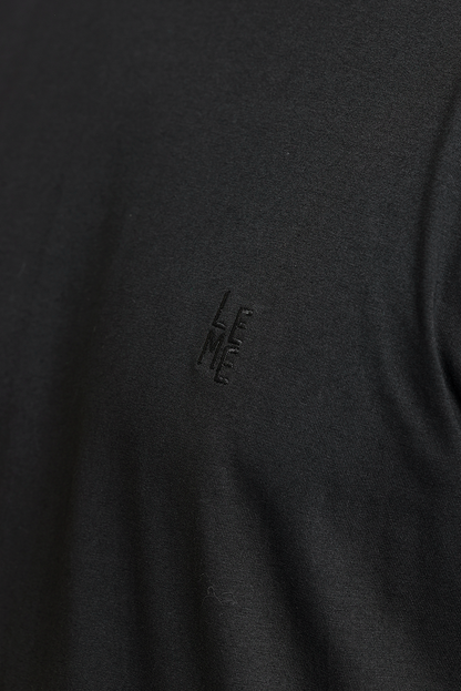 Camiseta Essentials Preta